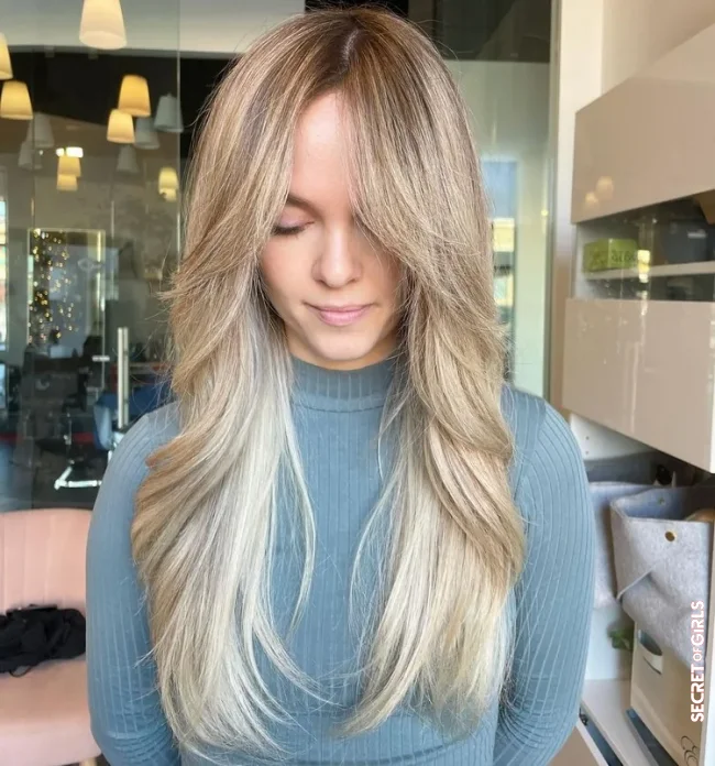 Playful highlights like Jennifer Lopez | Butterfly Haircut: The Step Cut Is The Trend Hairstyle Of The Year For Women With Medium And Long Hair