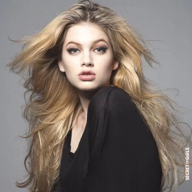 The combed-disheveled on long hair by Massato | 40 Trendy Hairstyles for Winter 2021