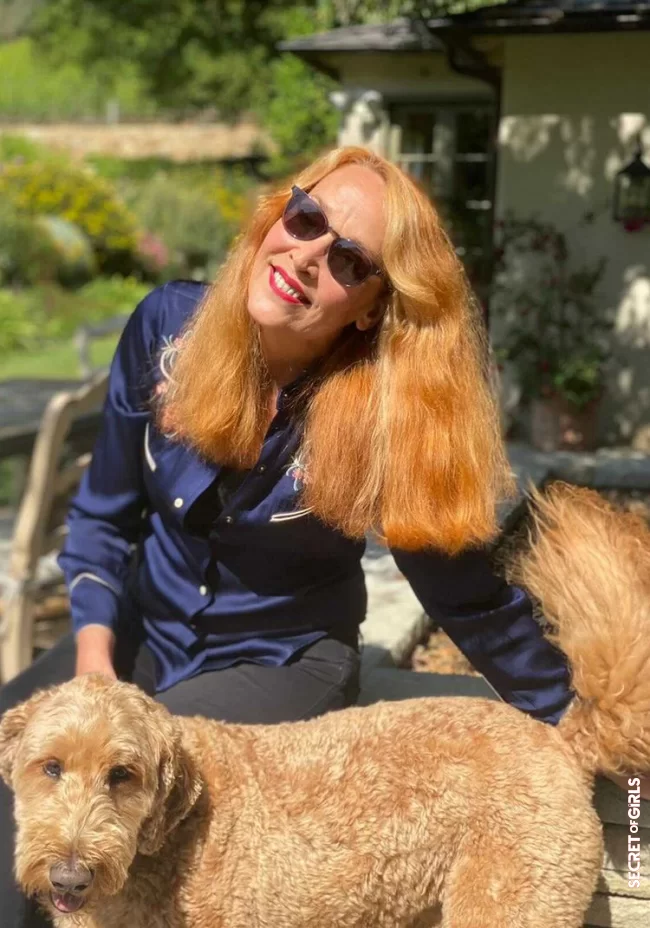 According to Jerry Hall: Tangerine is the new hairstyle trend for summer 2021 | Jerry Hall Trades Her Blonde Hair For This Trend Color