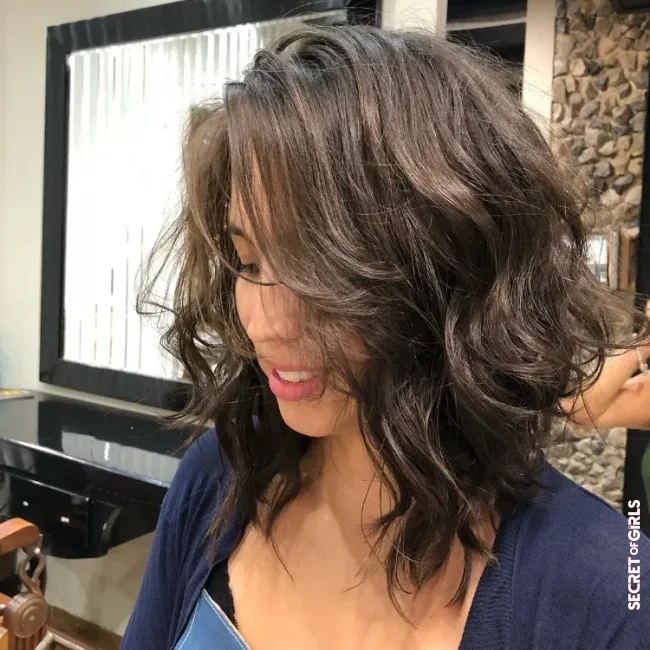 This is how you succeed in creating the perfect beach waves for short hair | Wavy Bob As A Hairstyle Trend For 2023