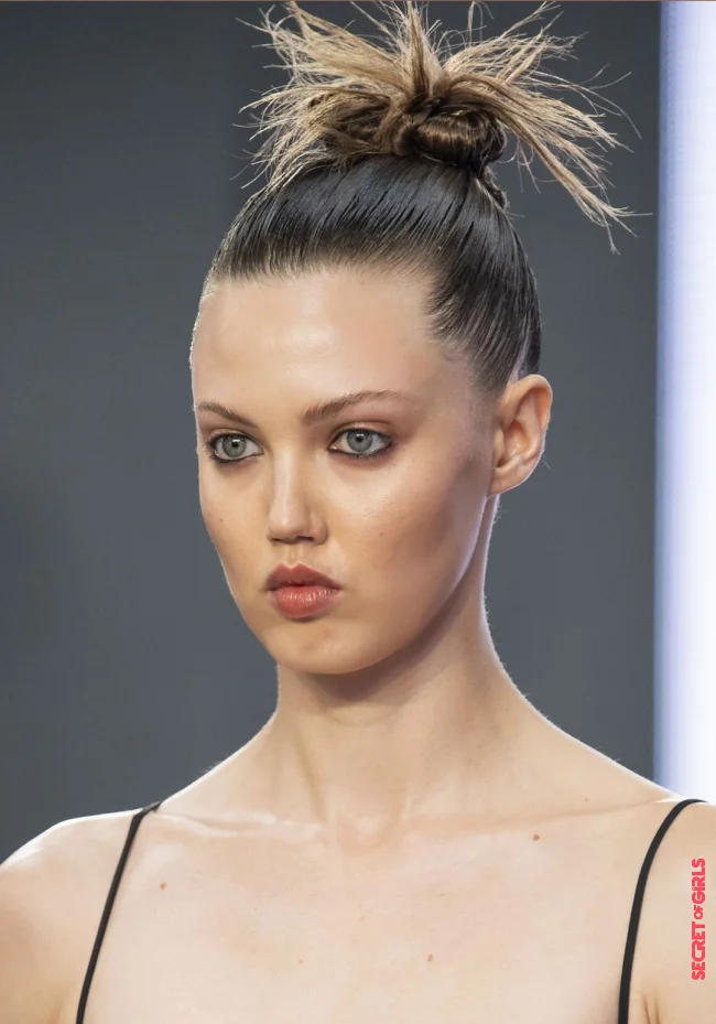 Octopus Bun: With the hairstyle trend in spring 2022, opposites can be skillfully combined | No Bun Can Be Styled Faster in Spring 2022 Than Octopus Bun