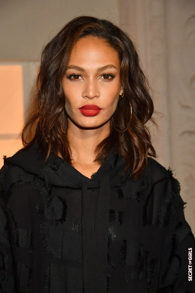 Joan Smalls | Best Curly Hairstyles Of The Stars - 24 Looks From Natural Frizz To Beach Waves