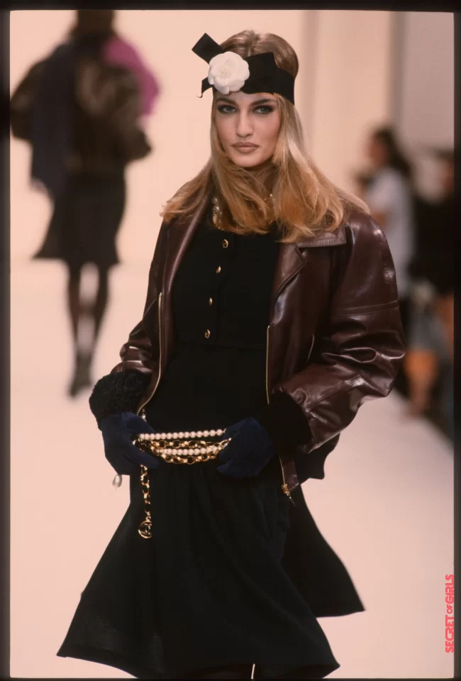 Chanel Fall/Winter 1991 Show | Black Bow And Chanel: Legendary (Hair) Accessory Is So Versatile - And That's How We Wear It Now