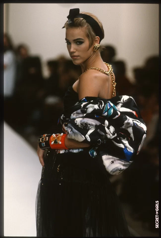 Chanel Fall/Winter 1991 Show | Black Bow And Chanel: Legendary (Hair) Accessory Is So Versatile - And That's How We Wear It Now