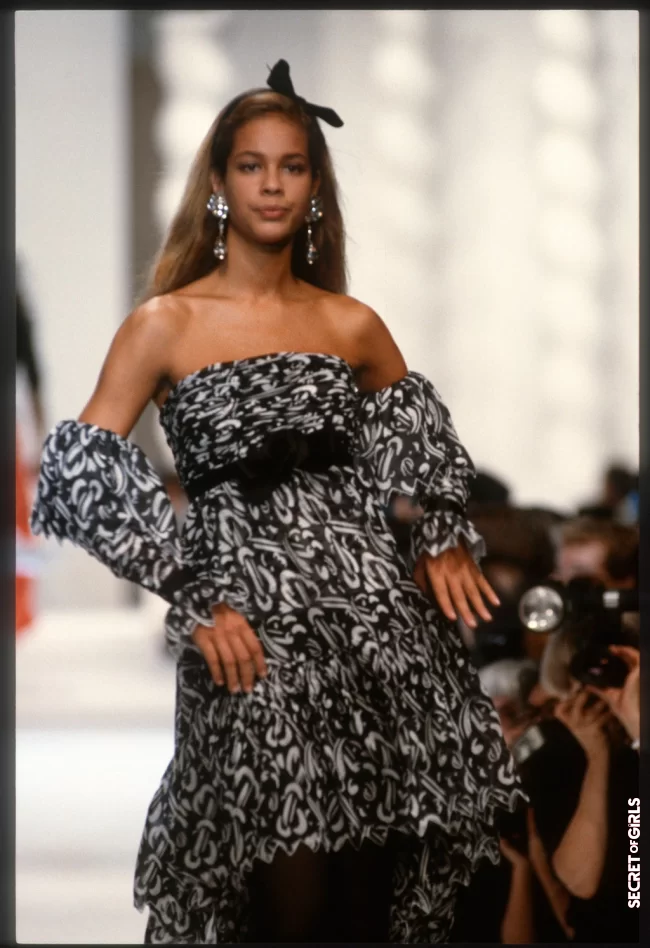 Chanel Spring/Summer 1990 Show | Black Bow And Chanel: Legendary (Hair) Accessory Is So Versatile - And That's How We Wear It Now