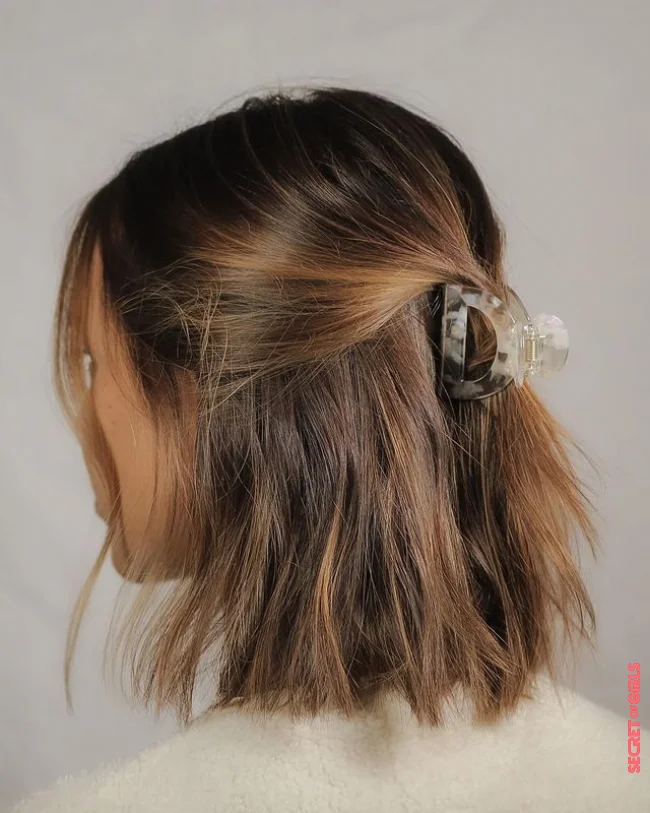 Hair clip hairstyle for short hair: Semi-open hair | Hairstyles With Hair Clips: 5 Easy and Quick Variations for Every Hair Length with Wow Effect