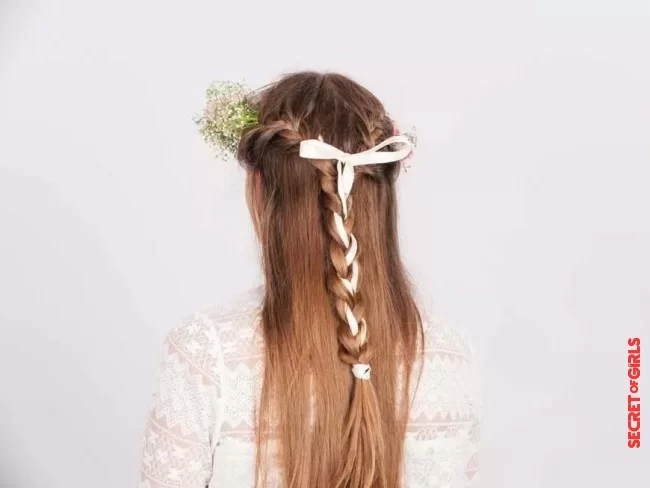 Most beautiful braided hairstyles with a floral wreath | Hairstyles with a wreath of flowers