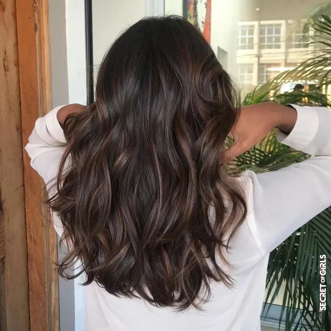 This is what the cold brew hair trend looks like on Instagram: | Cold Brew Hair: This Is The New Hair Color Trend For Coffee Lovers