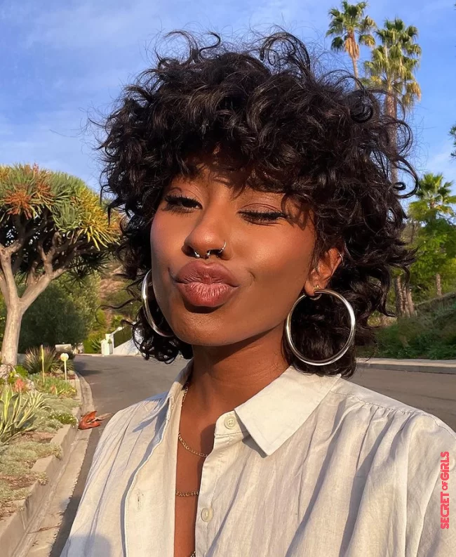 Shaggy bob looks especially cool on natural curls | Do You Fancy Short Hair? These Bob Hairstyles Are Trending In Summer 2021