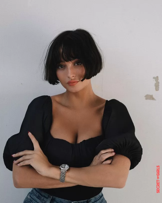 Pretty French bob with bangs accentuates the cheekbones | Do You Fancy Short Hair? These Bob Hairstyles Are Trending In Summer 2021