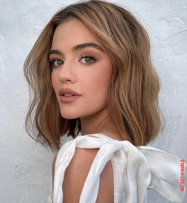 Lucy Hale's long bob caresses the shoulders | Do You Fancy Short Hair? These Bob Hairstyles Are Trending In Summer 2021