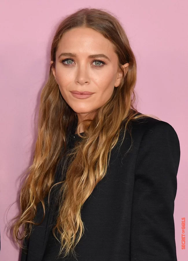 Mary-Kate Olsen proves: Simple braids are THE trend hairstyle for 2021 | Simple braids à la Mary-Kate Olsen are THE trend hairstyle for 2021