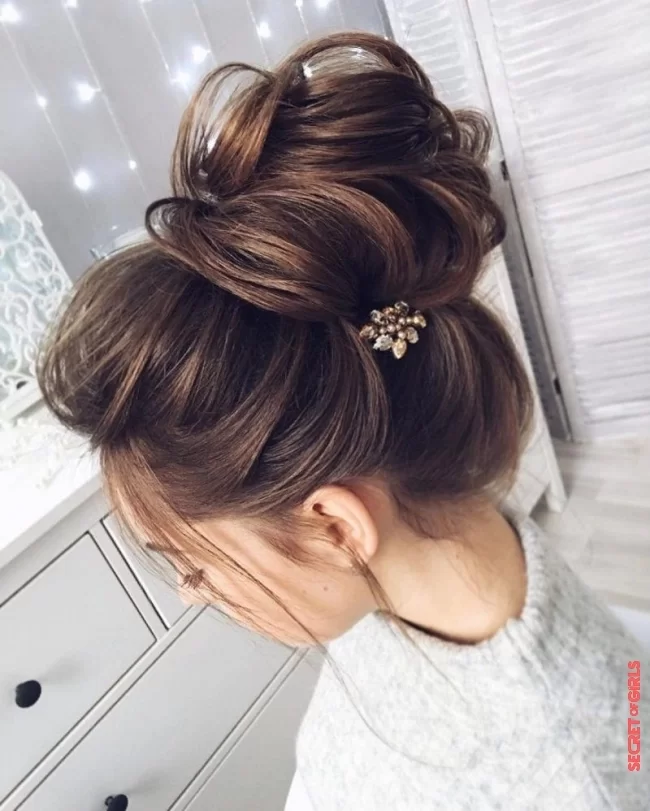 EASY DO-IT-YOURSELF BUN HAIRSTYLES | Easy updos that you can get in just 5 minutes