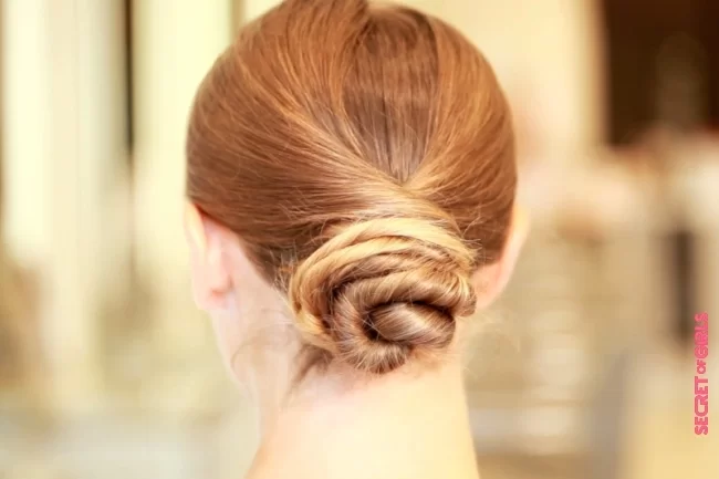 EASY DO-IT-YOURSELF BUN HAIRSTYLES | Easy updos that you can get in just 5 minutes
