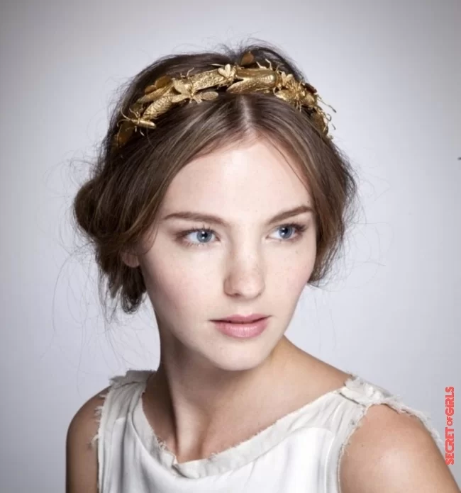 EASY UPDOS WITH A HEADBAND | Easy updos that you can get in just 5 minutes