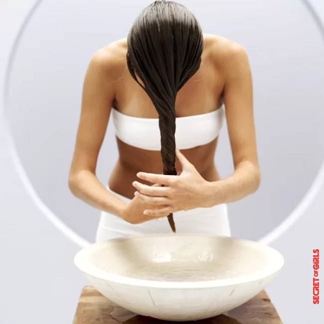 Wring out your hair before applying a treatment | 40 Tips To Take Care Of Your Hair