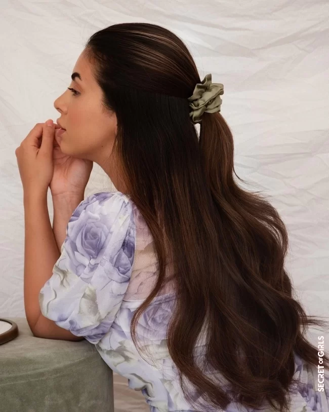 Scrunchie and Halfie-Hair: Practical and beautiful! | Hair tie trends: These are the most beautiful hairstyles with a scrunchie