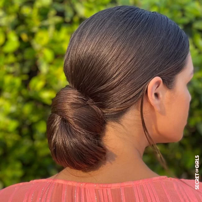 Natural bun | Hairstyle Trend: What Is Cord Knot Bun The New Ultra Glamorous Chignon We Are All Going To Adopt!