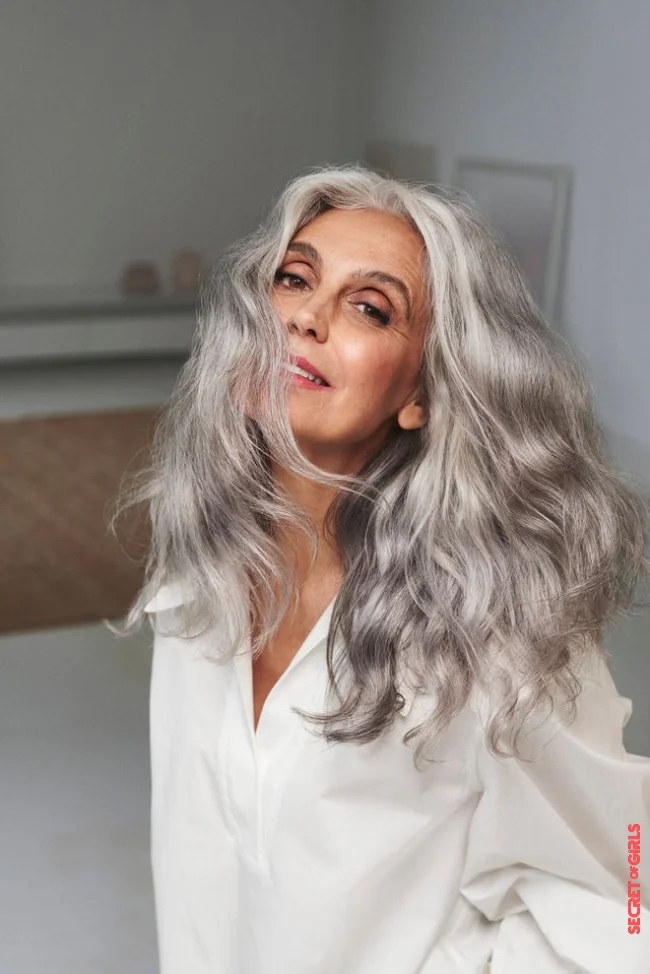 Silver reflections | Hair Color Trends For Fall 2021 / 2022
