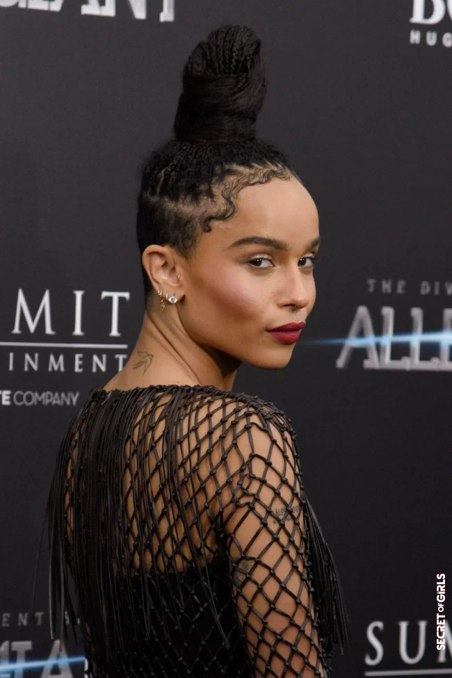 High bun: Zoe Kravitz | High Chignon: The 15 Most Beautiful Variants for the "Top Knot"