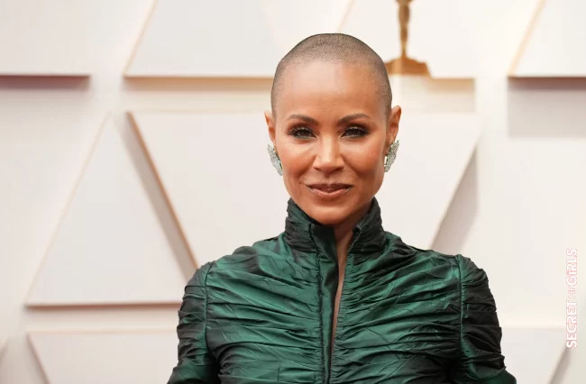 Jada Pinkett Smith proves how good a millimeter cut can look with her beauty look. She emphasizes her eyes with a green eyeliner on the lower lash line | Oscars 2023: These are The Best Beauty Looks on The Red Carpet