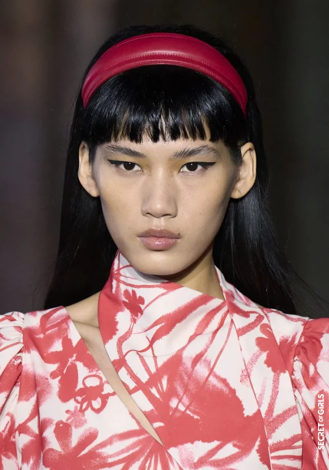 Blunt Bangs: How to style and care for the hairstyle trend in spring 2022? | Blunt Bangs are The Pony Hairstyle for Everyone Who Loves It Accurate