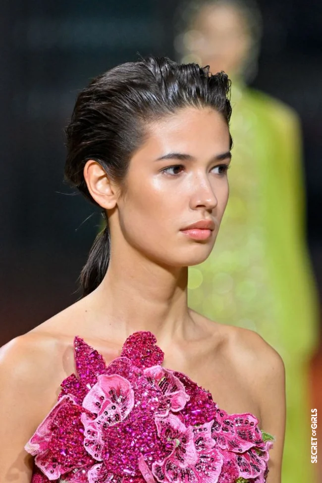 Elie Saab fashion show | Haute Couture Fashion Week: Most Beautiful Hairstyles Spotted On The Catwalk