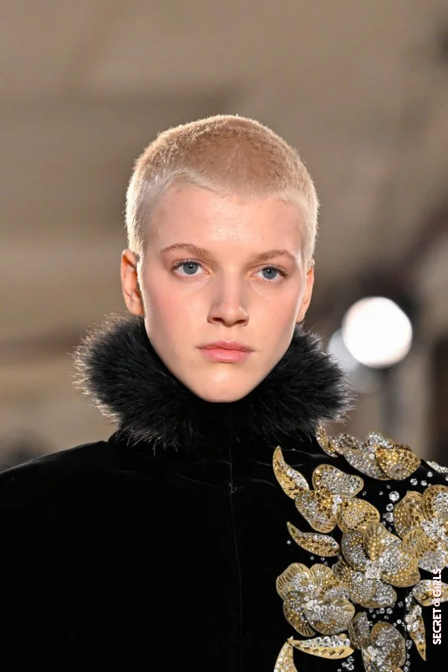 Alexandre Vauthier fashion show | Haute Couture Fashion Week: Most Beautiful Hairstyles Spotted On The Catwalk
