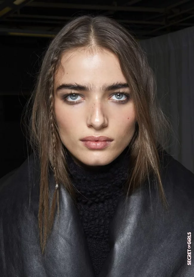 3. Caramel highlights | Hair Color Trends 2022 in Brunettes: Trendiest Shades of Brown in Spring