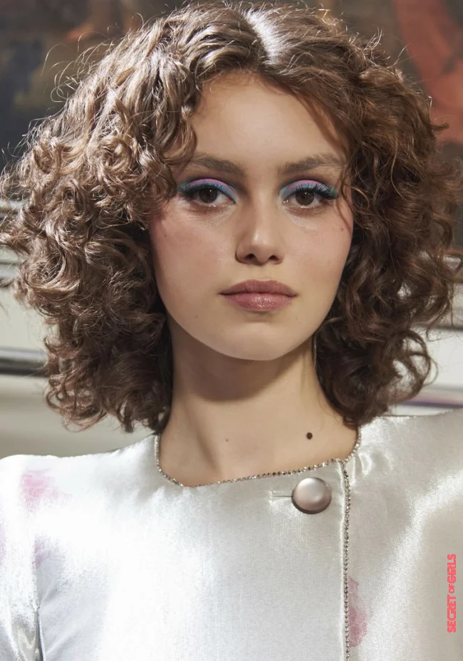 That is why the 90s curls are again a hairstyle trend in autumn 2021 | As With "Pretty Woman": Casual 90s Curls Are The Hairstyle Trend For Autumn 2021