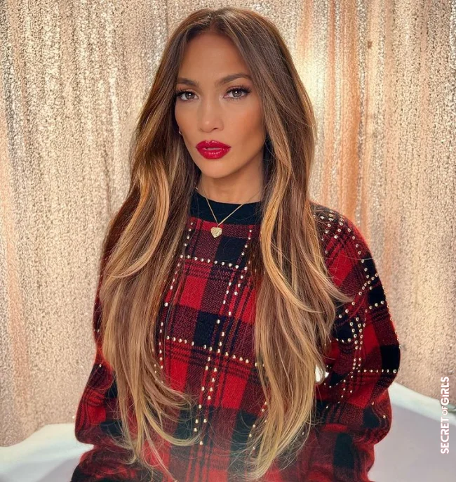Wow hair and XL mane: Jennifer Lopez now wears her hair down to the waist and in soft waves | Hairstyle Trend 2022: Ultra-Long Hair Like Jennifer Lopez