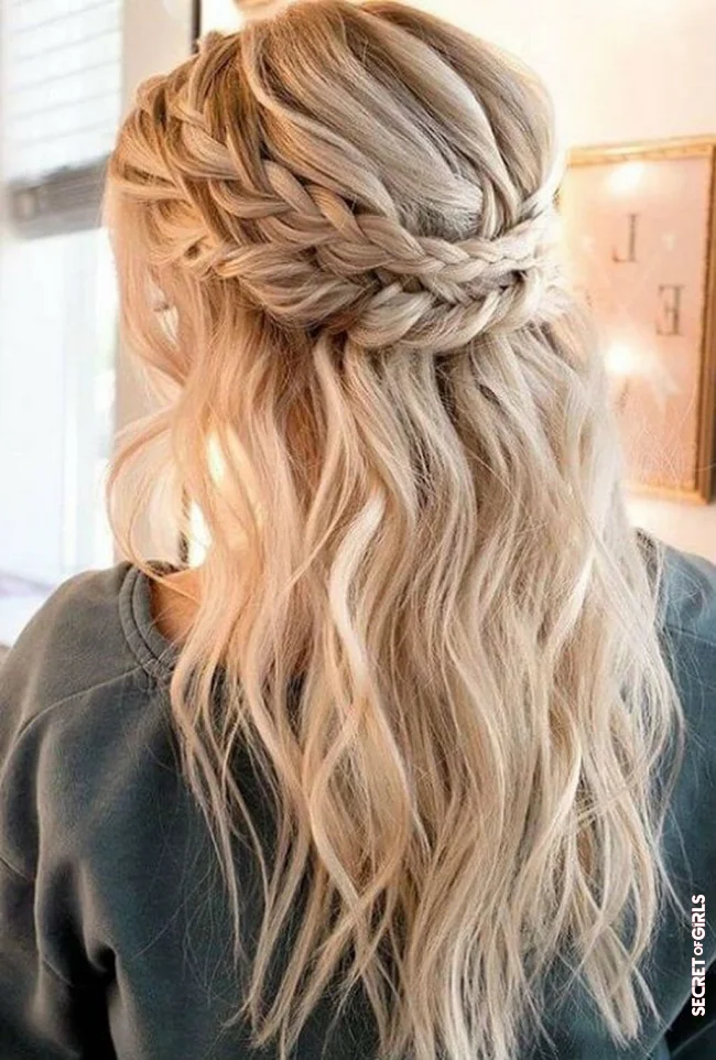 Christmas hairstyles 2021/2022: Most beautiful looks to celebrate the end of the year holidays, seen on Pinterest | Christmas Hairstyles 2023: Most Beautiful Looks To Celebrate The Holidays, Seen On Pinterest
