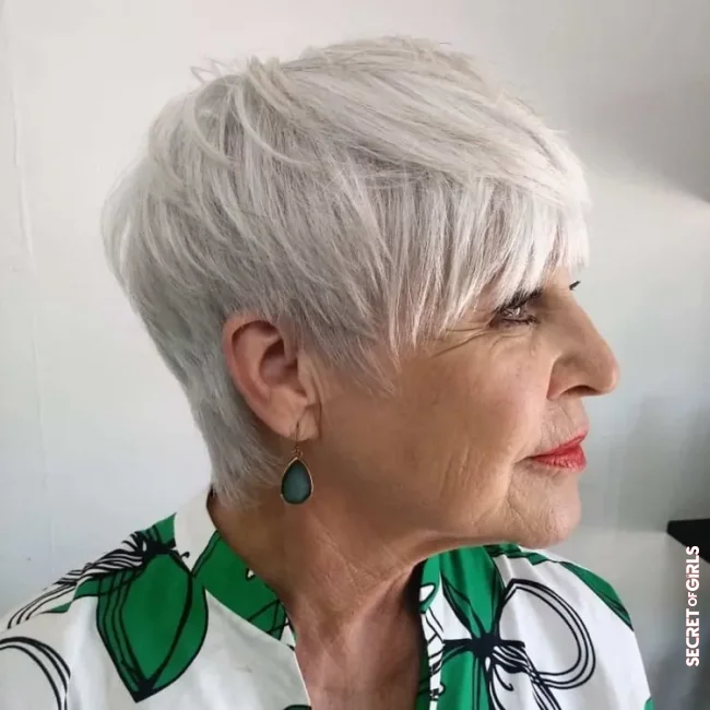 Pixie cut for gray hair: The trend hairstyle 2022 looks so chic! | Pixie Cut For Gray Hair Is The Coolest Short Hairstyle 2022