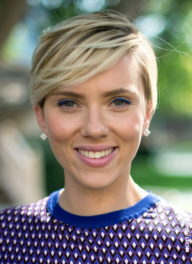 Scarlett Johansson with short hair | Before and after hairstyle for stars: How hair changes type?
