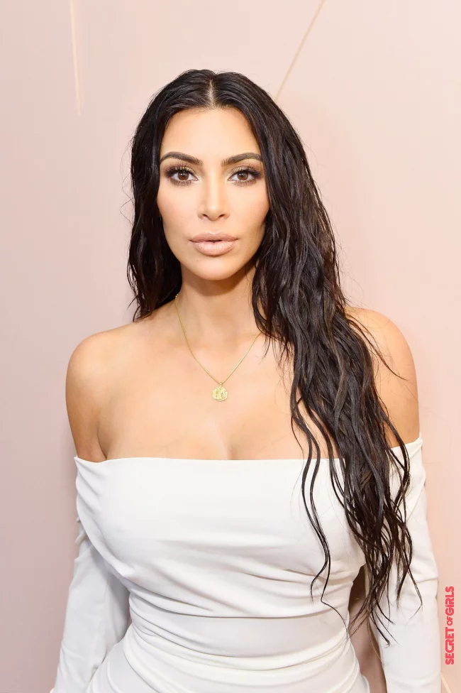 Kim Kardashian with long wet look waves | Hairstyle Trend: Fascinating Slick Look and Wet Hair Look
