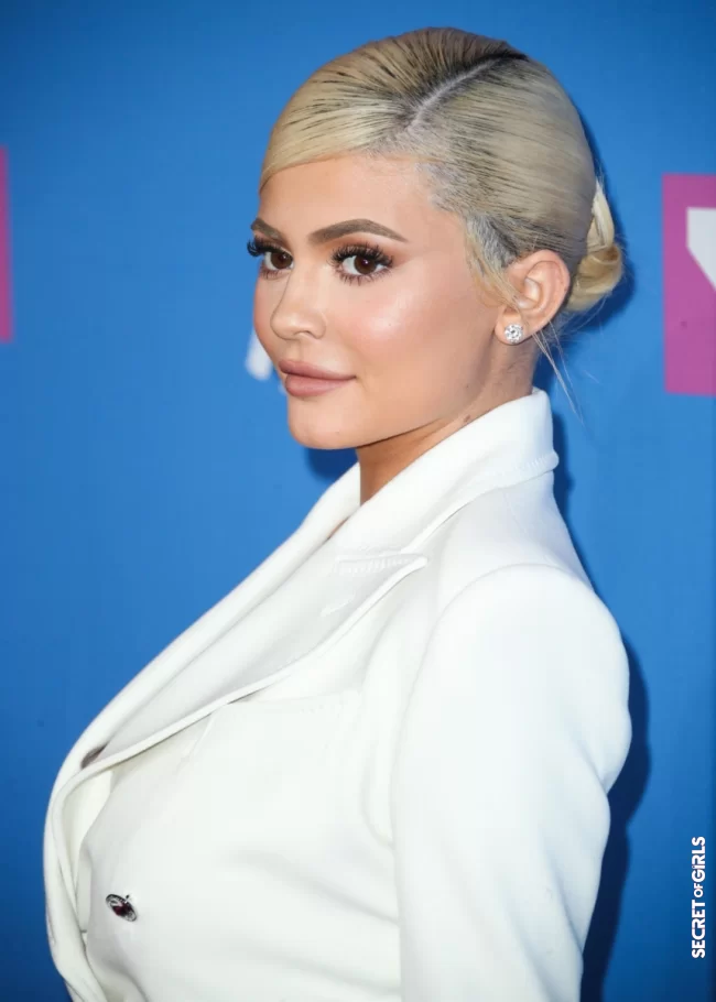 Kylie Jenner's Platinum Hair Color | What If We Dared To Go Platinum Blonde Hairstyles Like The Celebrities?