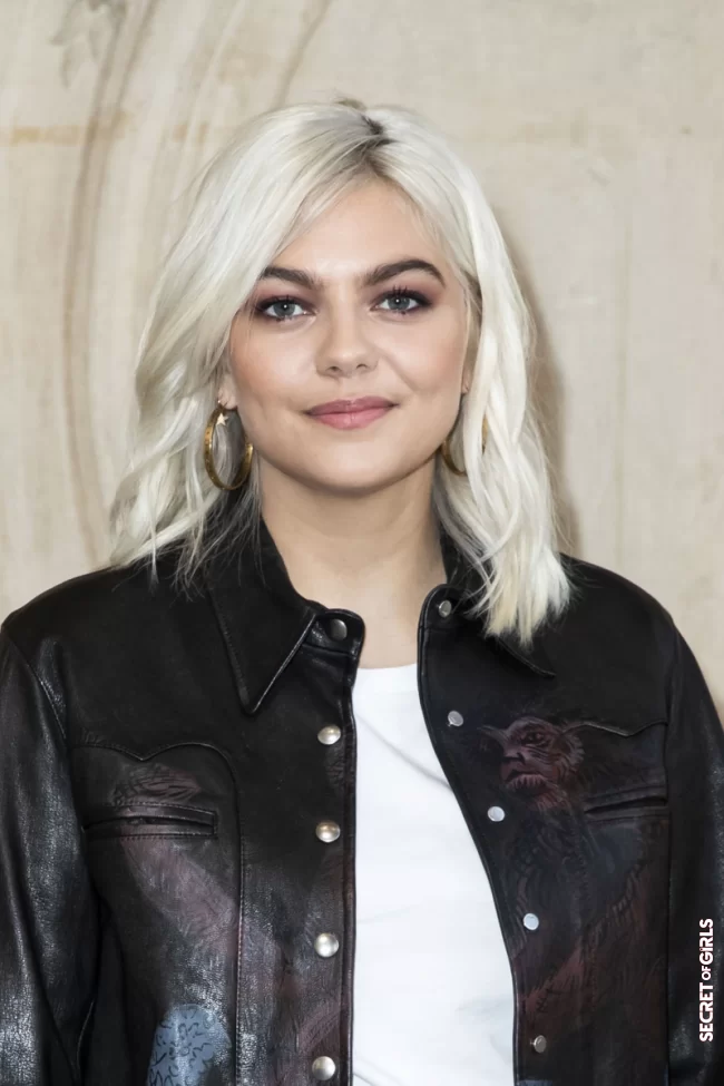 Louane's polar blond | What If We Dared To Go Platinum Blonde Hairstyles Like The Celebrities?