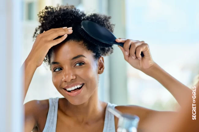 Make protective hairstyles | How To Take Care Of Your Naturally Frizzy Hair?: Our Best Tips!