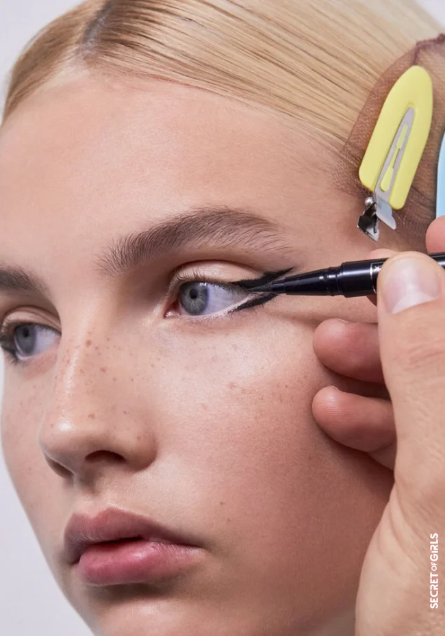 Eyeliner Trend: Double Liner Look From Dior Spring/Summer 2023
