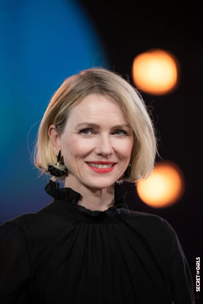 Naomi Watts loves her blonde bob and plays on the volume to the maximum | Most Beautiful Blonde Squares Of The Stars