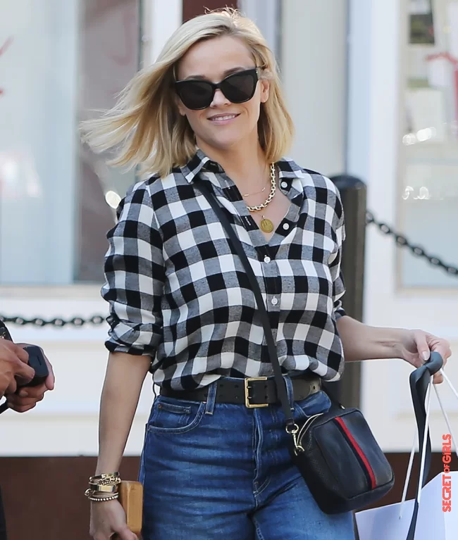 A smooth and sunny blonde bob that already makes you want to be in summer like Reese Witherspoon | Most Beautiful Blonde Squares Of The Stars