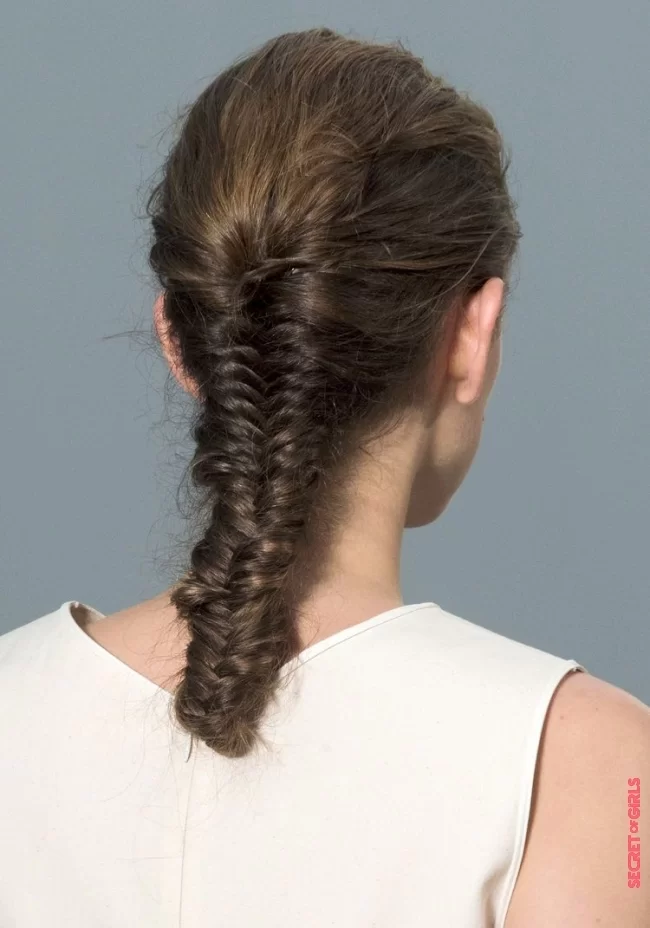 7. FRENCH BRAID WITH A DIFFERENCE | 10 hairstyles for long hair under ten minutes