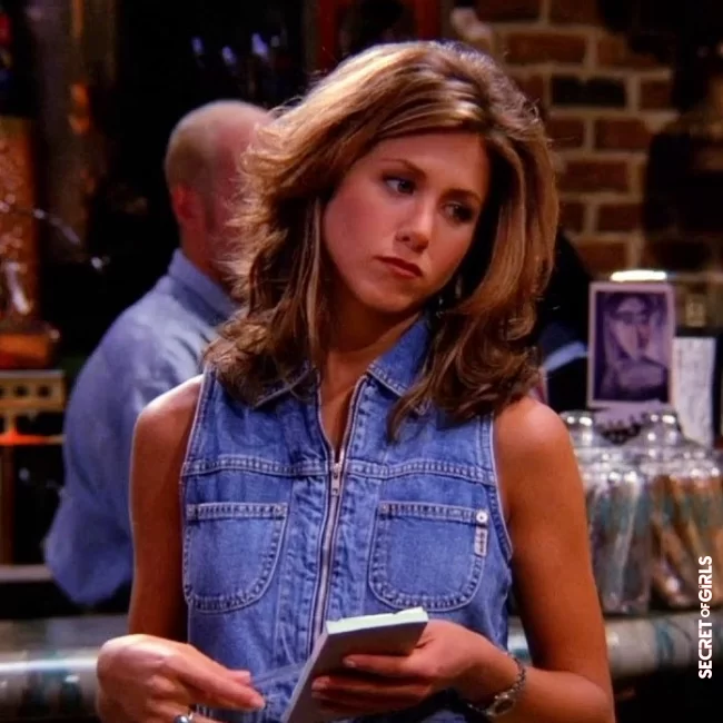 2. Straighteners & Co: Volume is everything | "Friends"-Ikone Jennifer Aniston: "Rachel"-Frisur: Diese Tools retten jetzt deinen Stufenschnitt