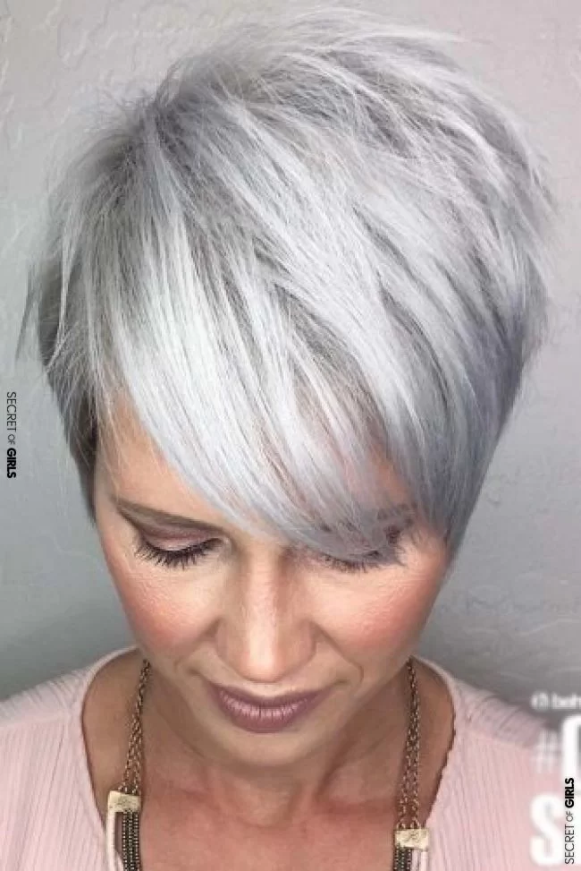 SHORT HAIRSTYLES FOR WOMEN OVER 40: YOUR AGE DOES NOT MATTER