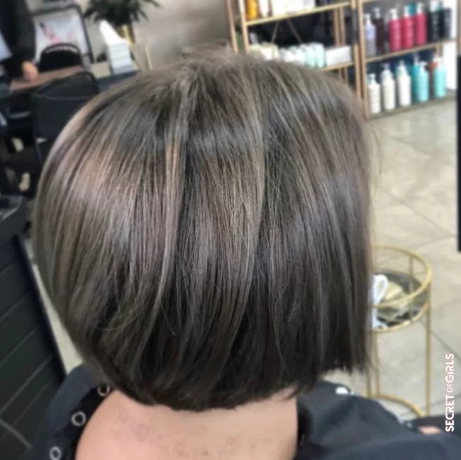 Ash brown highlights blend gray hair into the base | Most Beautiful Shades Of Coloring For Gray Hair