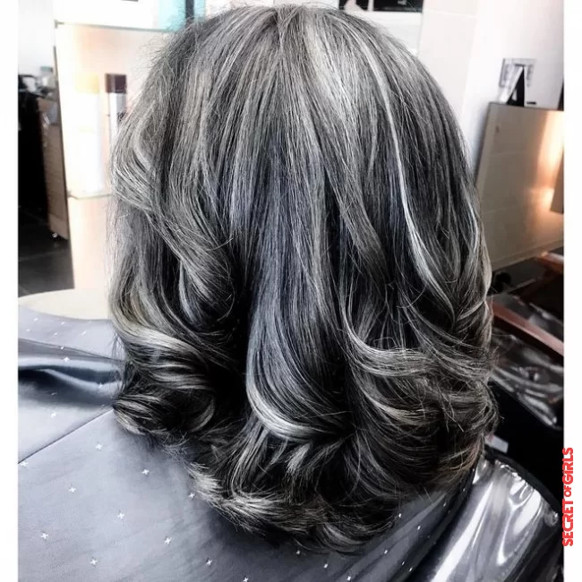Nothing like very shiny silver locks to sublimate a steel gray color! | Most Beautiful Shades Of Coloring For Gray Hair