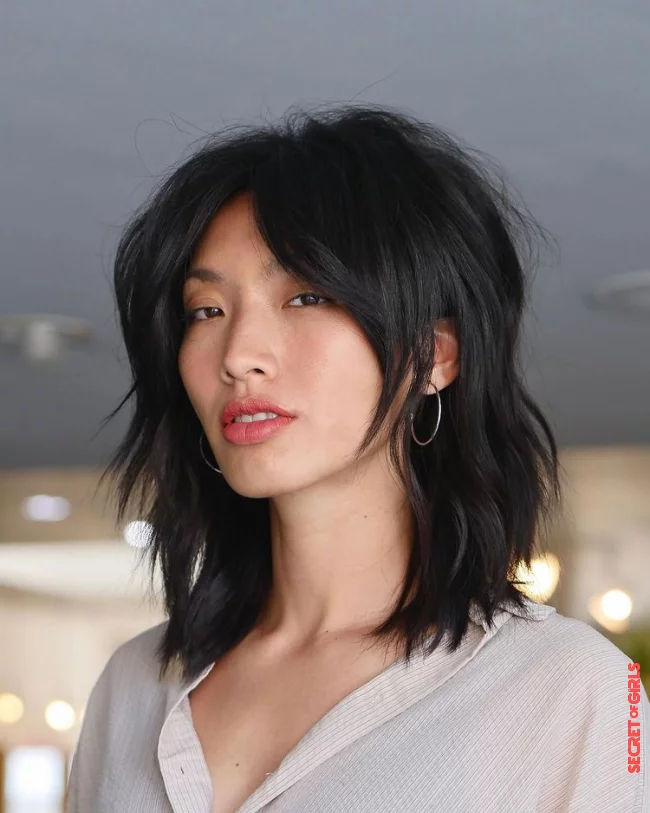 2. Bob hairstyle trend with bangs: Choppy Bob   Shaggy Bangs | Bob with Bangs: How to Wear The Popular Hairstyle Trend in Spring 2023?