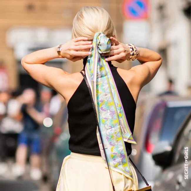 2. Trend: Hair towels | 3 Hair Accessories You can't Ignore in Spring 2023