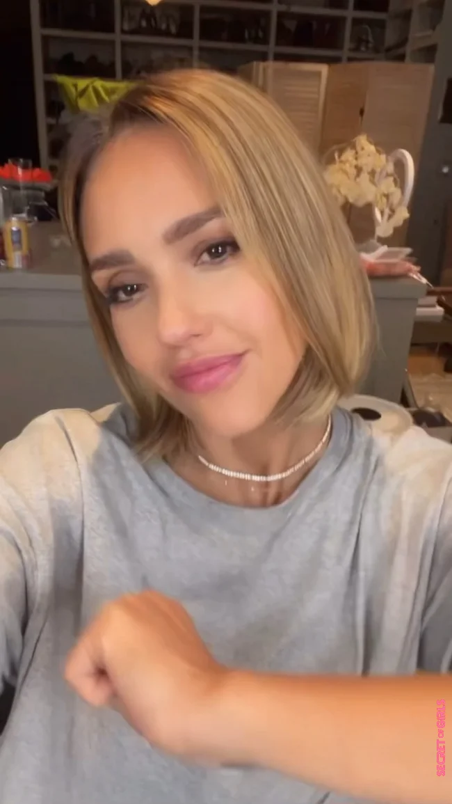 Jessica Alba's new hairstyle: she now uses a blonde bob | New Hairstyle: Jessica Alba is Now Sporting A Blonde Bob
