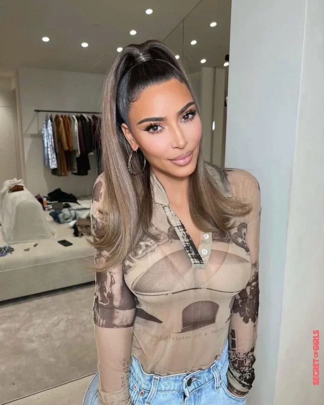 Kim Kardashian also loves the bombshell ponytail | Stylish and simple hairstyle trend: the bombshell ponytail